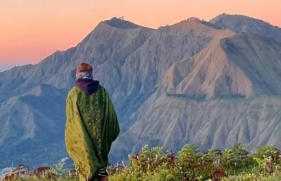 Pergasingan Hill with samyna
